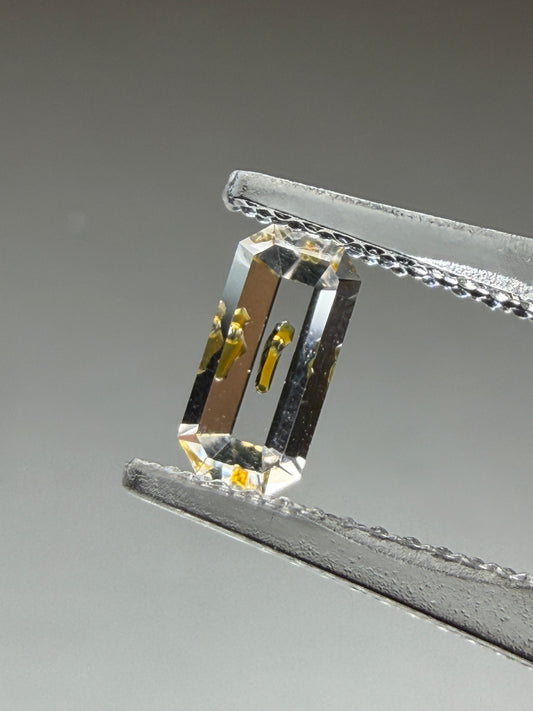0.43 ct Baguette / Emerald Cut Petroleum Quartz with Fluorescent Inclusion – Madagascar (6.8 x 3.3 mm)
