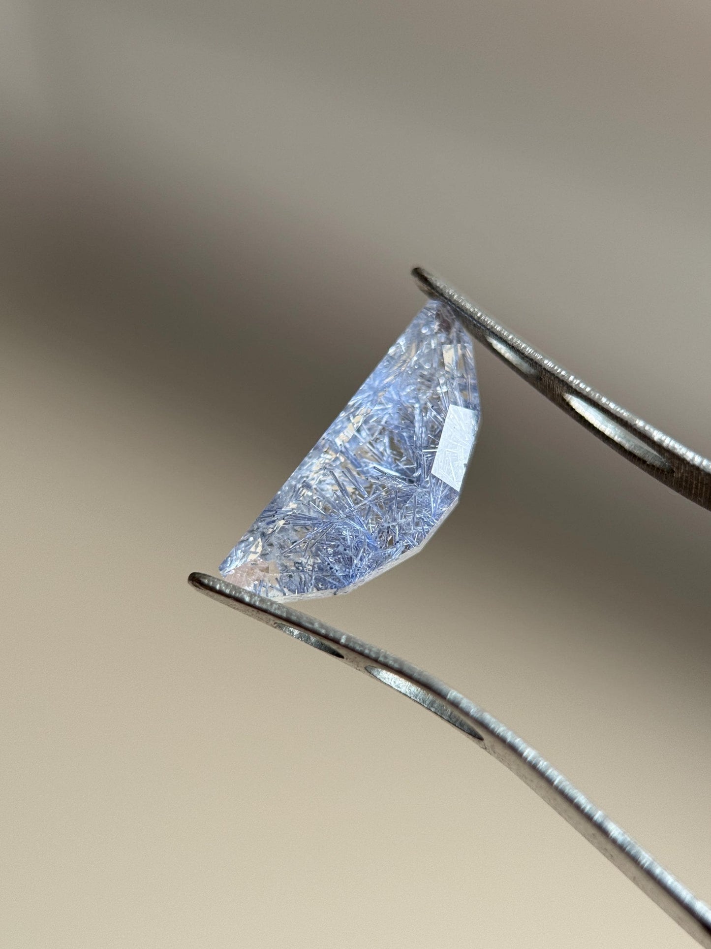 Dumortierite 1.47ct (11.7*4.6mm)