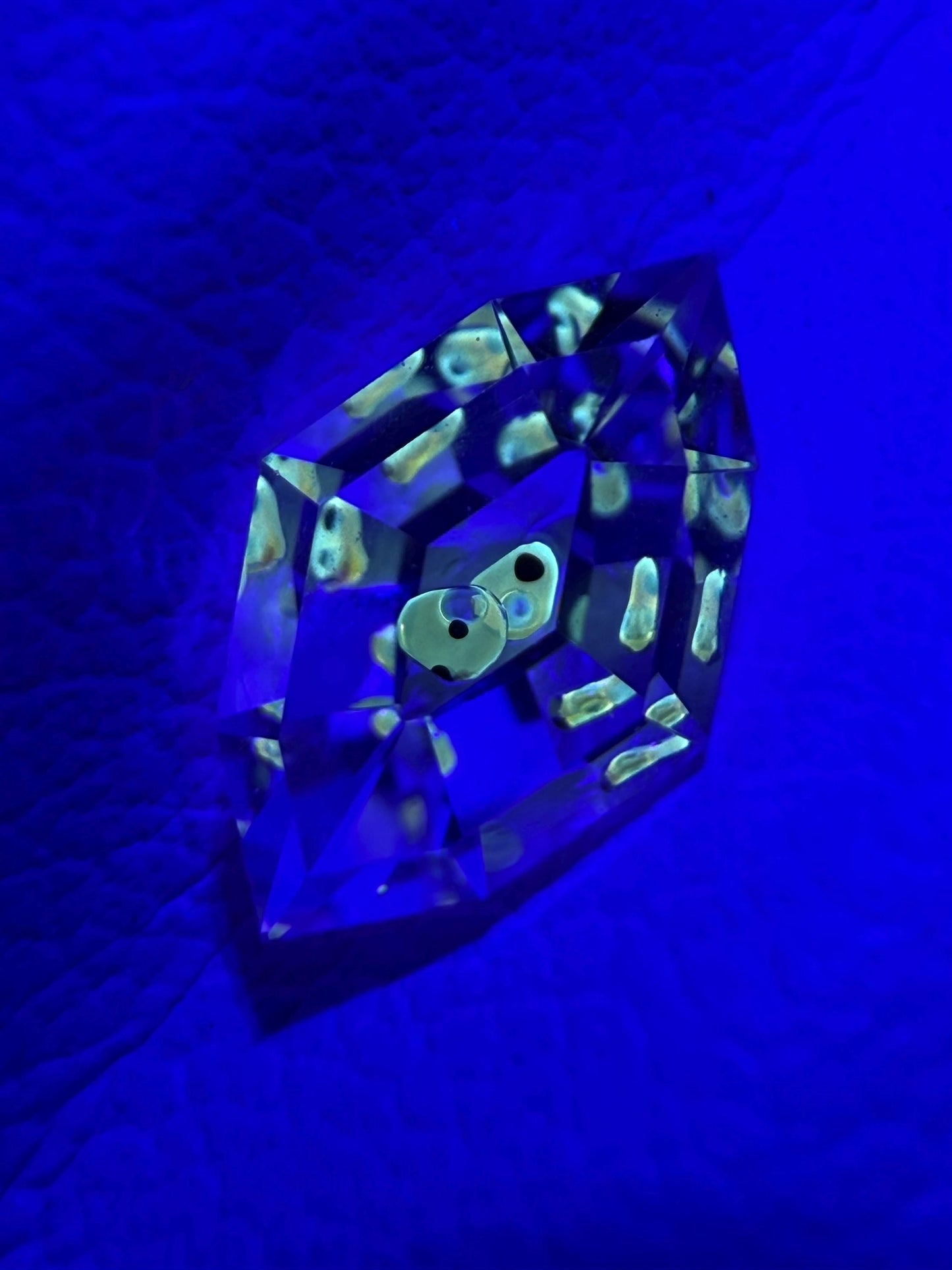 0.73ct Collector's Eye! 3-Phase Petroleum Enhydro | Moving Bubble|Lozenge Cut | Rare Symmetrical Inclusion