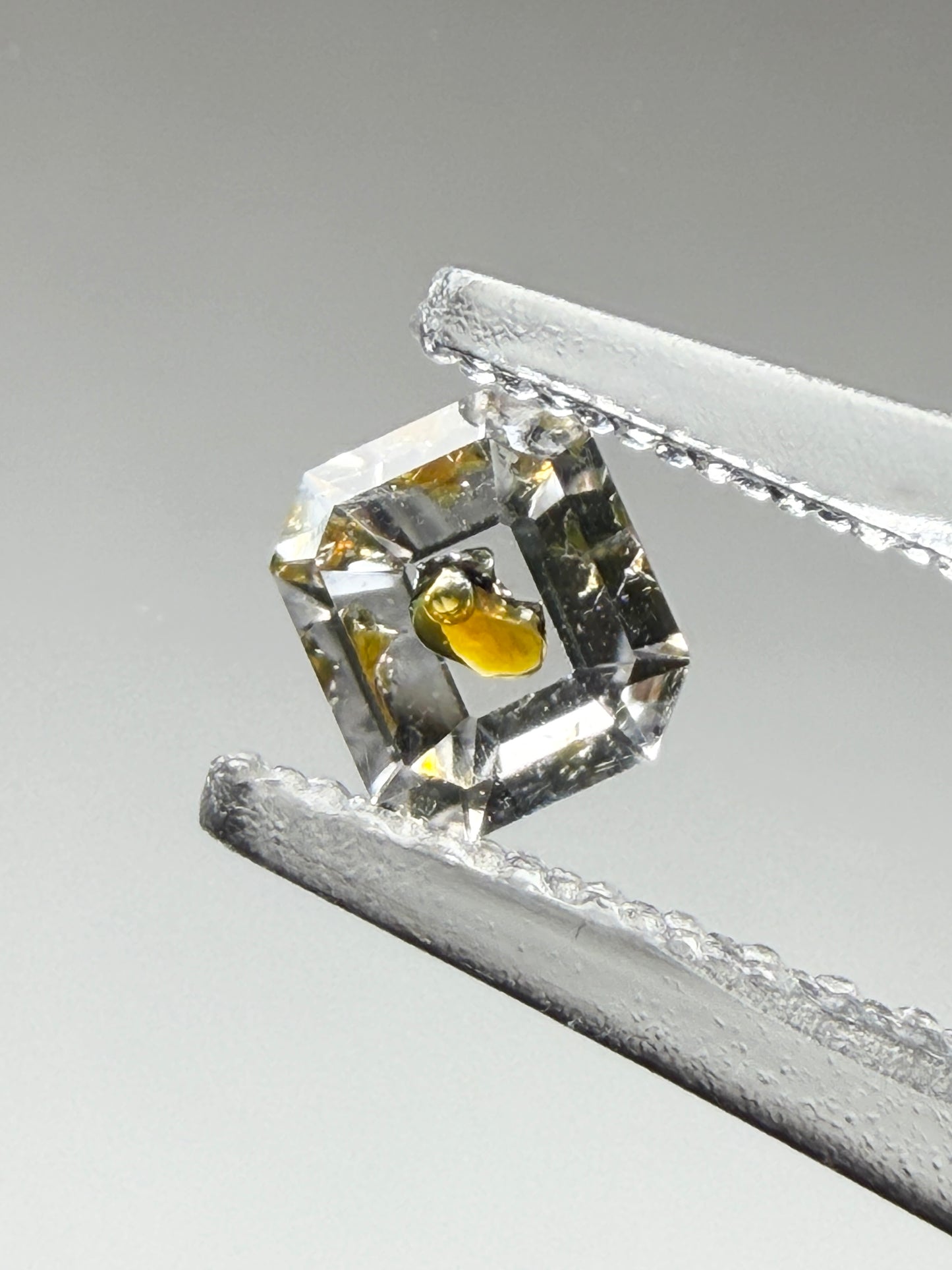 0.21 ct Octagon Emerald Cut Petroleum Quartz with Enhydro Moving Bubble – Madagascar