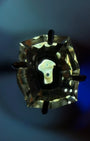 天然石油水晶 – 0.36 克拉 八角形切割（5.0 x 4.0 毫米）– 帶有流動氣泡的蘑菇狀空腔