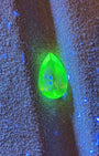 Mexican Hyalite – 0.55 ct Pear Cut (5.1 x 8.4 mm) – Intense Green UV Fluorescence