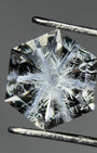 天然藍線石石英 – 0.73 克拉六角形切工 (5.5 x 5.5 x 5.6 mm) – 放射狀星芒包裹體
