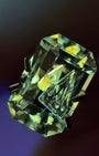 天然石油水晶 – 0.81 克拉 八角祖母綠切割 (4.6 x 7.3 毫米) – 雙石油包裹體