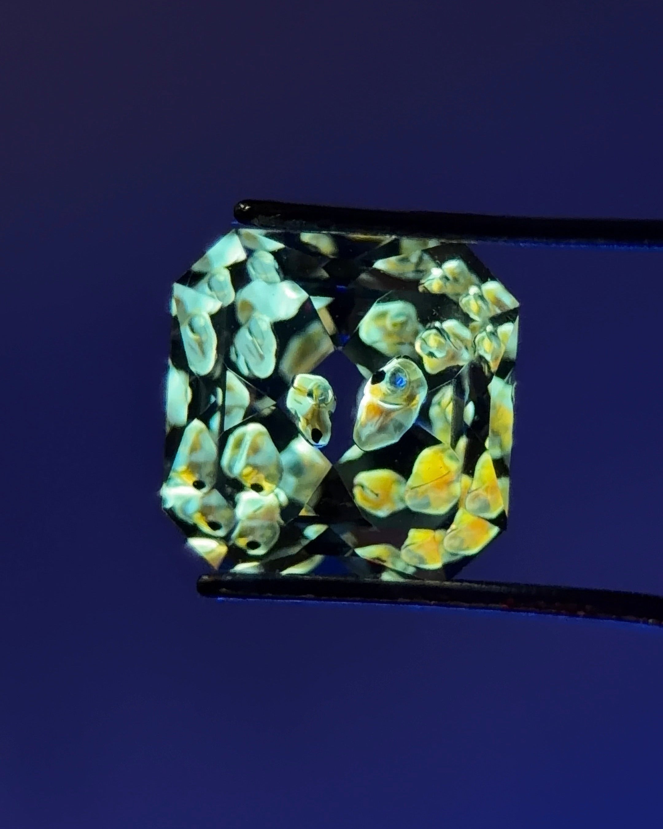 天然石油水晶 – 1.09 克拉八角形切割（6.0 毫米）– 雙石油腔體內含可移動氣泡