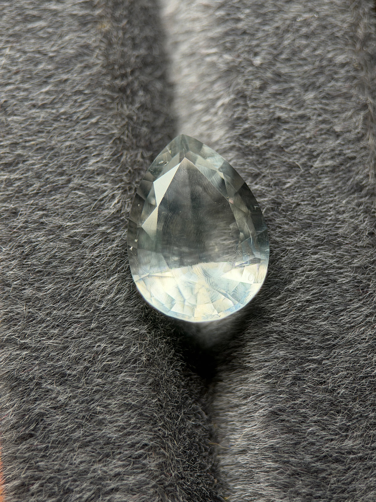 Mexican Hyalite – 5.06 ct Pear Cut (11 x 15 mm) – Intense Green UV Fluorescence