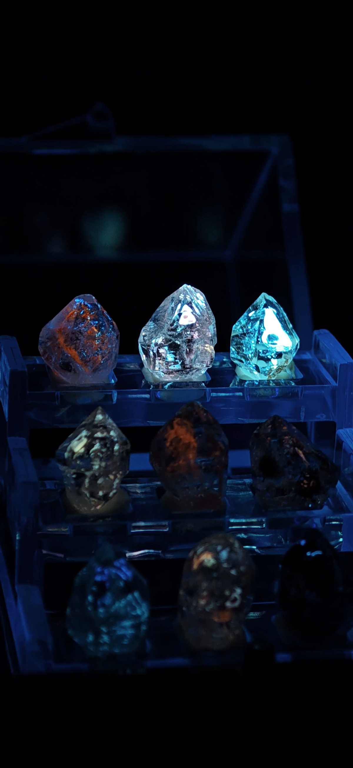 Natural Petroleum Quartz 9-Grid Mini Specimen Box Set | Pakistan