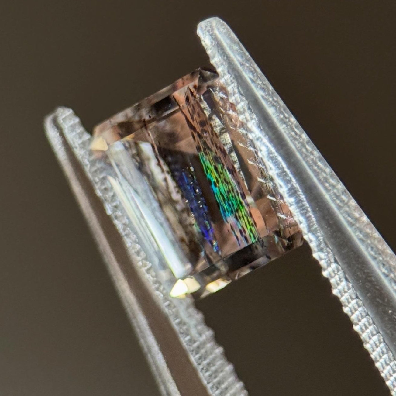 Rainbow scapolite 2.1ct
