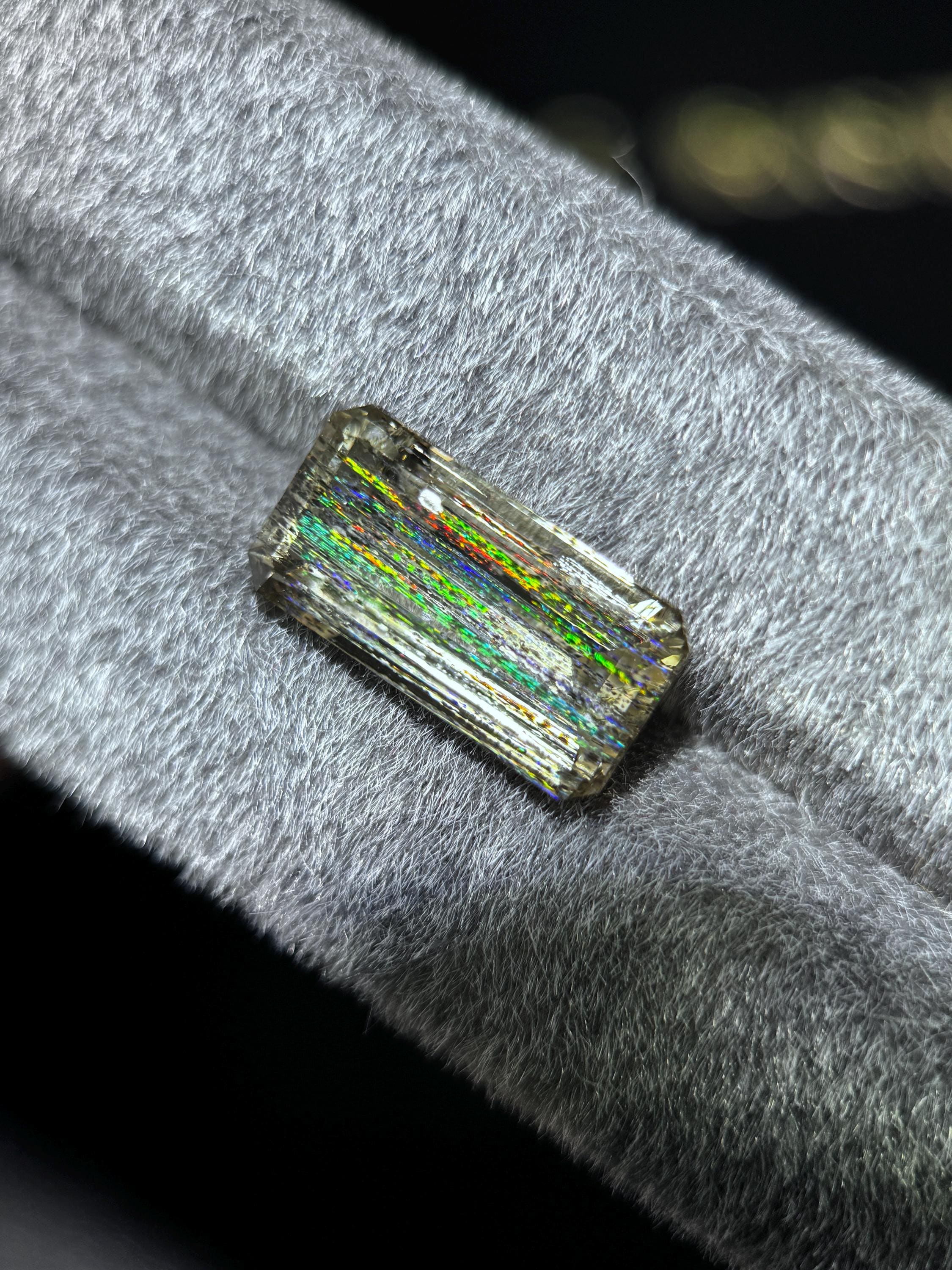 Rainbow scapolite 9ct