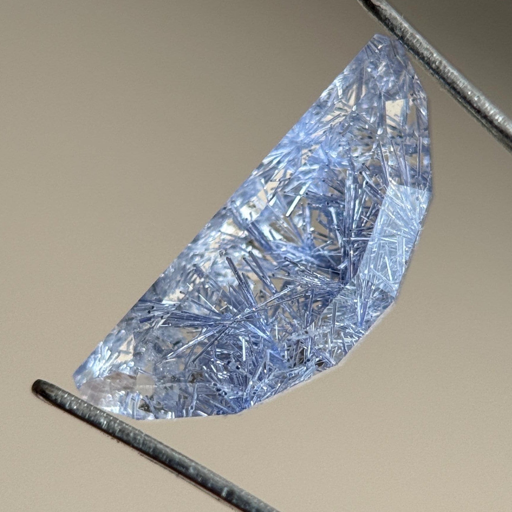 Dumortierite 1.47ct (11.7*4.6mm)