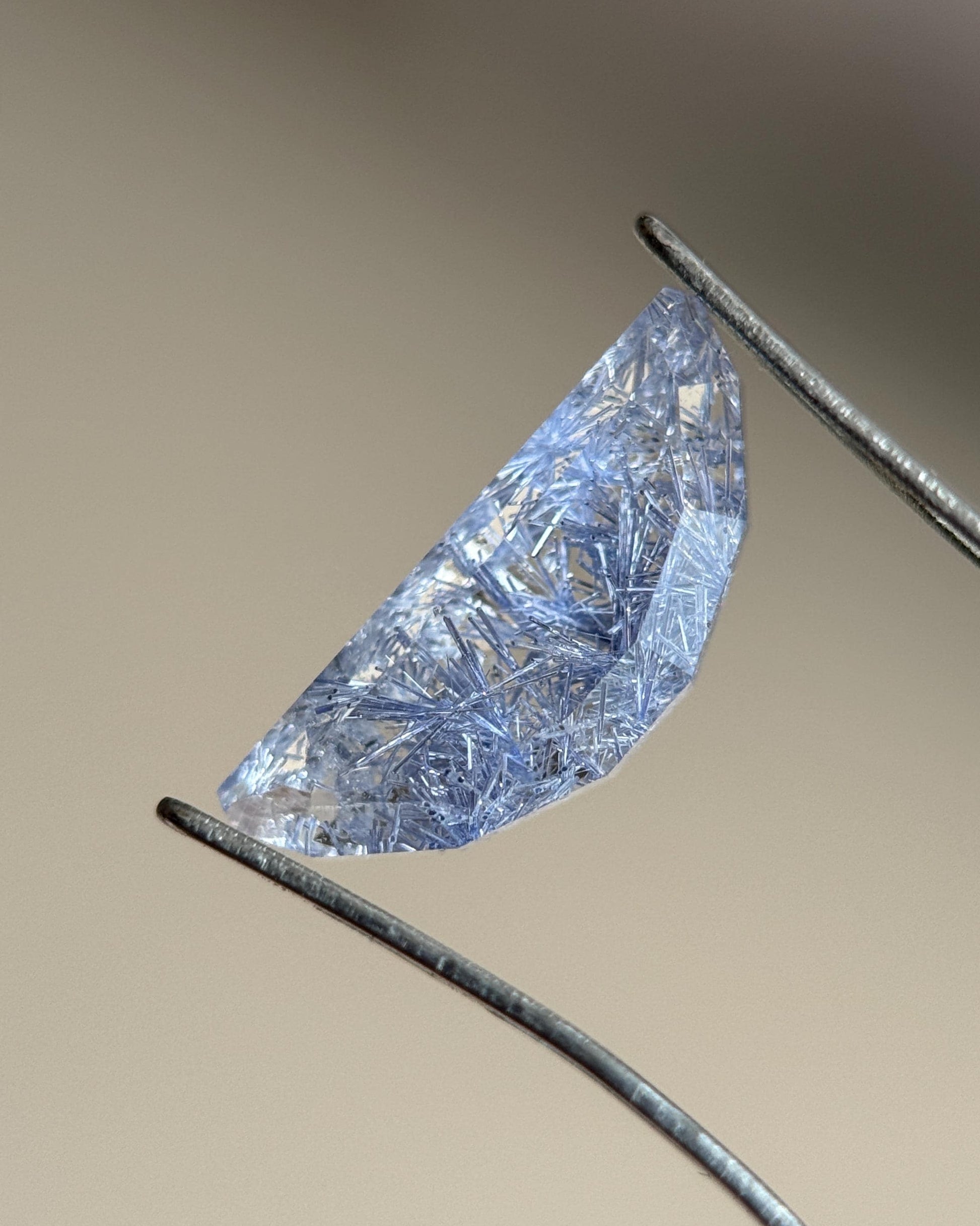 Dumortierite 1.47ct (11.7*4.6mm)