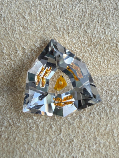 1.96ct Petroleum Quartz - Moving Bubble