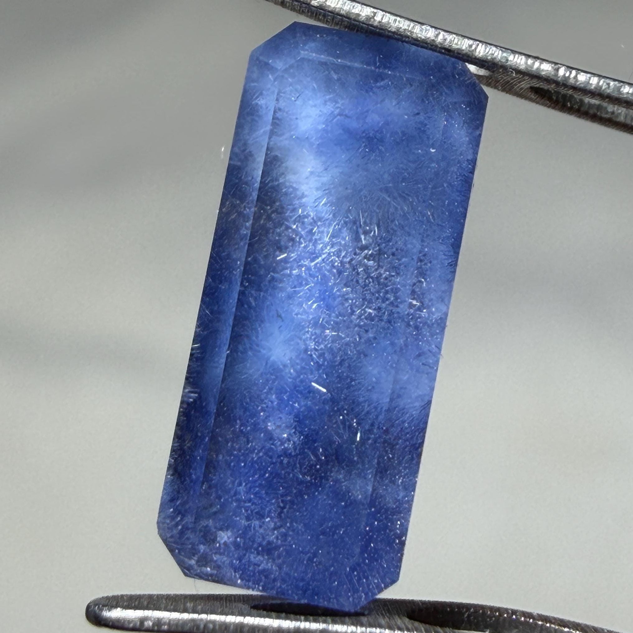 Dumortierite 1.84ct (4.8*11.4mm)
