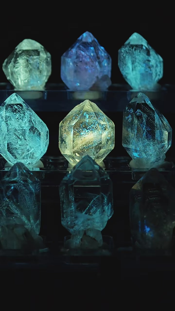 Madagascar Petroleum Quartz Nine-Grid Collector Box Set | Fluorescent Display