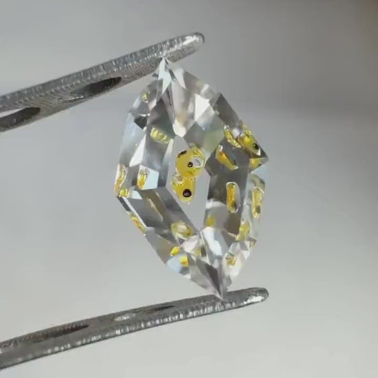 0.73ct Collector's Eye! 3-Phase Petroleum Enhydro | Moving Bubble｜Lozenge Cut | Rare Symmetrical Inclusion