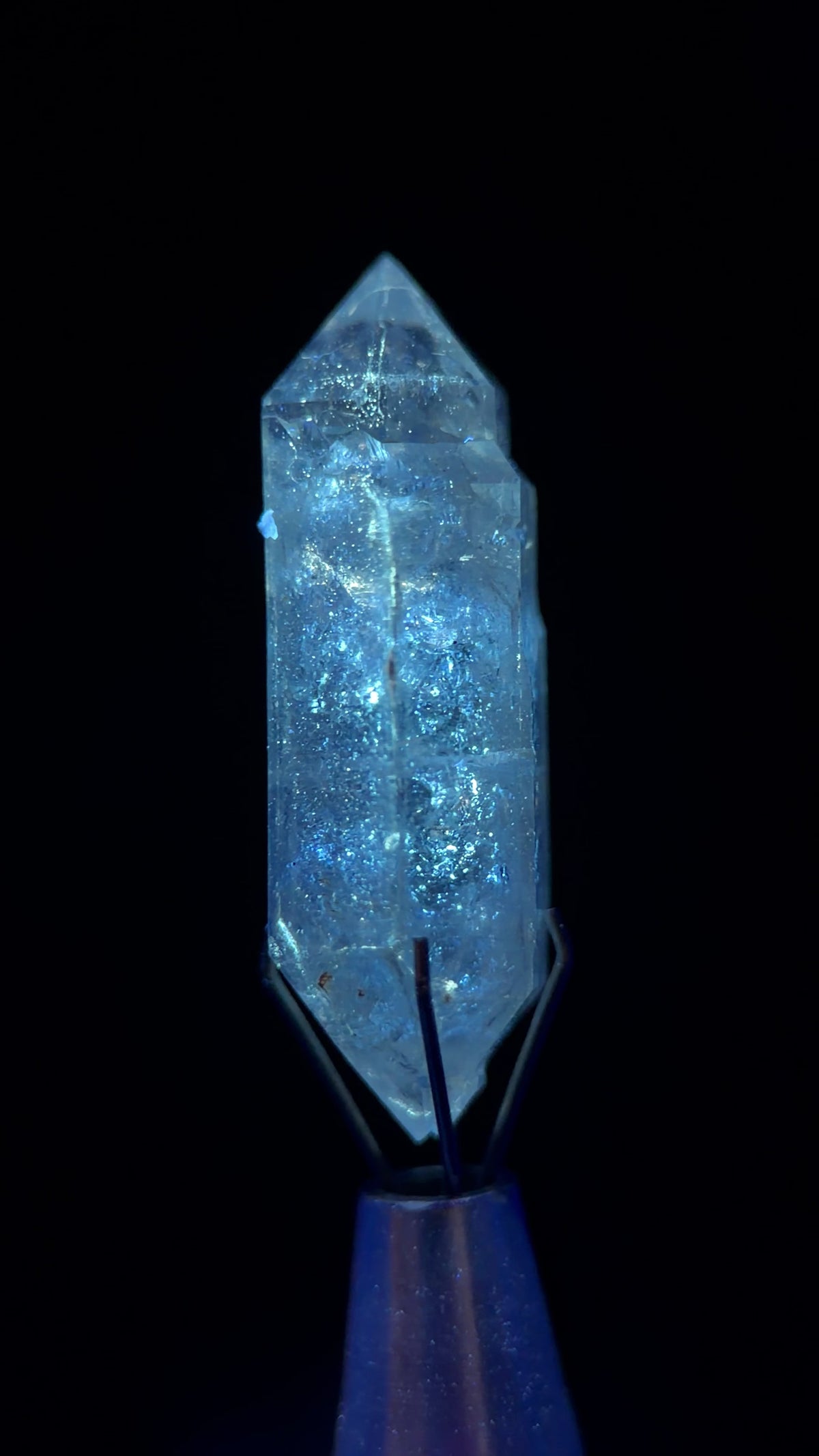 Natural Fluorescent Herkimer Style Petroleum Quartz Crystal Specimen – 27 mm, 2.6 g – Yunnan/Guizhou, China – UV Luminescence