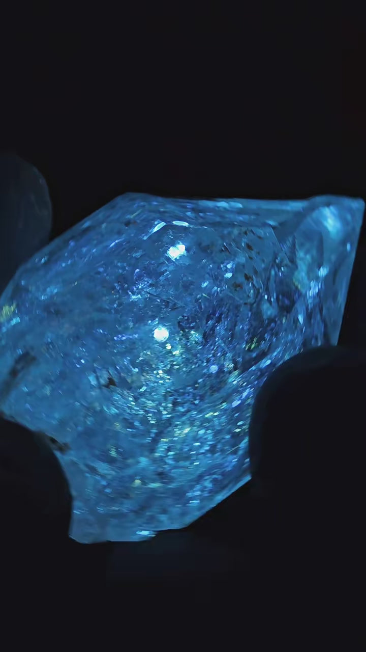 Natural High-Clarity Dual-Color Enhydro Petroleum Quartz Crystal | Guizhou