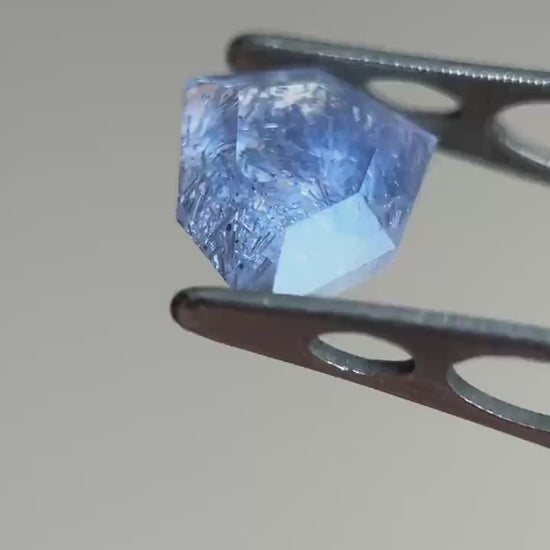 Dumortierite 0.87ct (6.9x5.9mm)