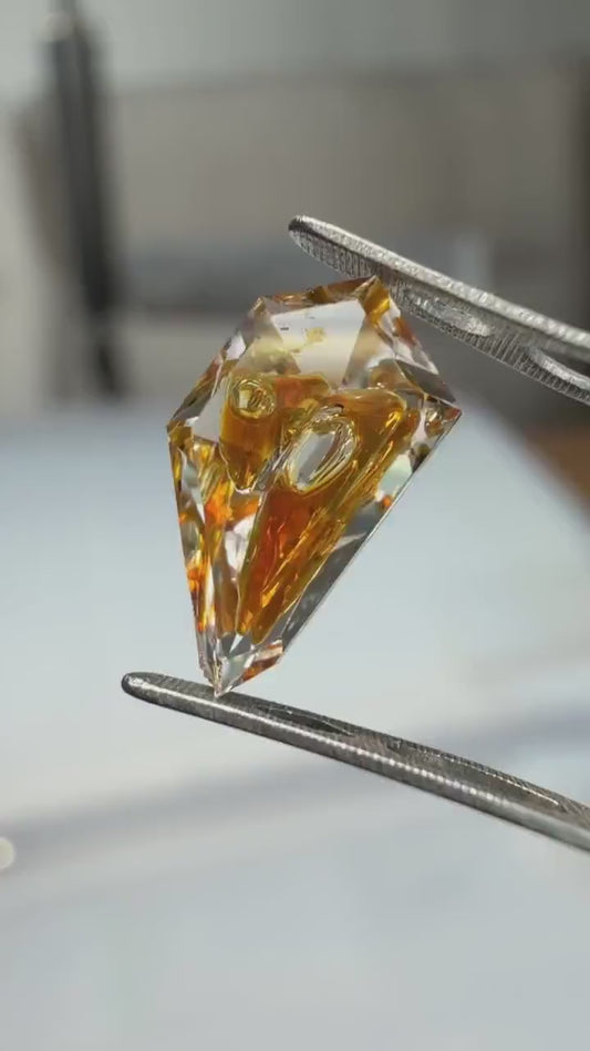 1.37ct Super deep Color & big oil Petroleum Quartz - Moving Bubble