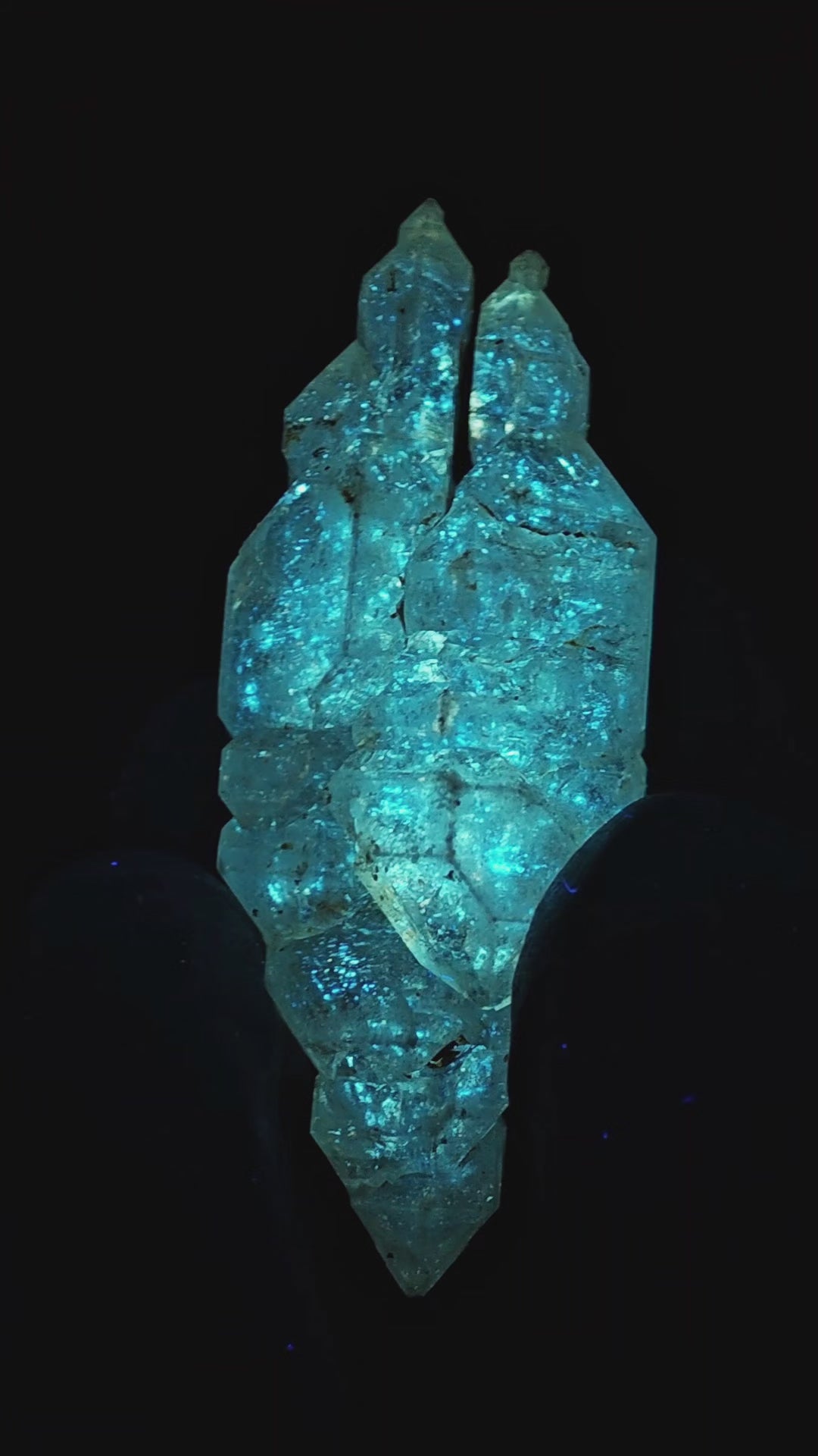 Natural Fluorescent Herkimer Style Petroleum Quartz Crystal Specimen – 51 mm, 18 g – Yunnan/Guizhou, China – UV Luminescence